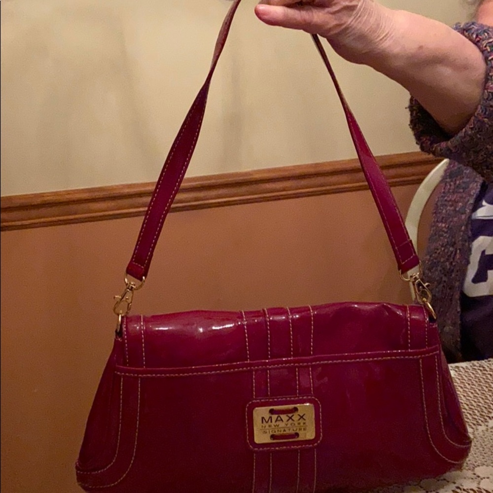 Maxx New York signature Handbag - Picture 2 of 5